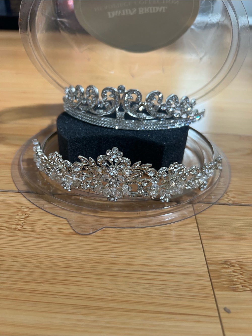 David's Bridal Crystal Pearl Spray Hair Comb Wedding Headpiece Tiara C2104